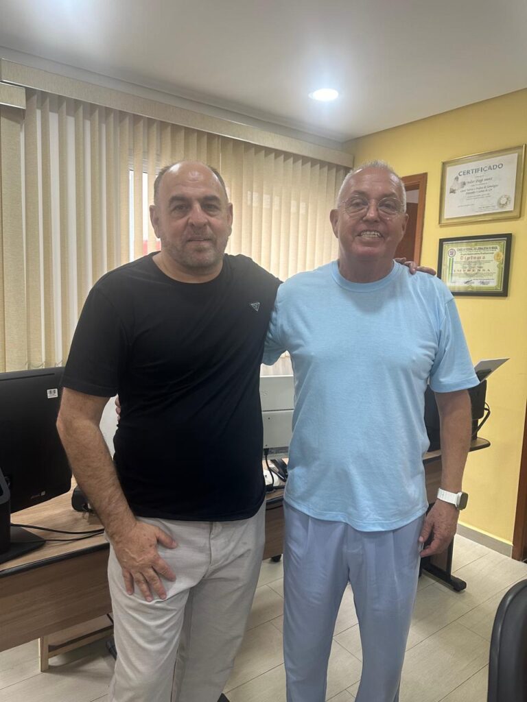 Bruno Cecchini, presidente da CNMI, firma parceria com a Ordem dos Peritos do Brasil