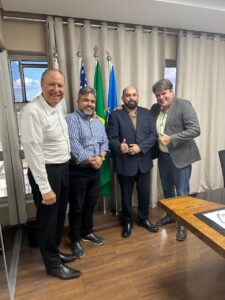 Bruno Cezar Cecchini, presidente da CNMI, em reunião com lideranças e especialistas sobre projeto de mineração sustentável no Brasil